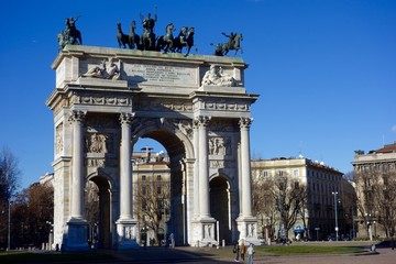 Fototapeta na wymiar Arc de Triomphe du Simplon - Milan