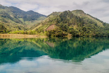 Fototapeta na wymiar Laguna Brava (Yolnabaj) lake, Guatemala