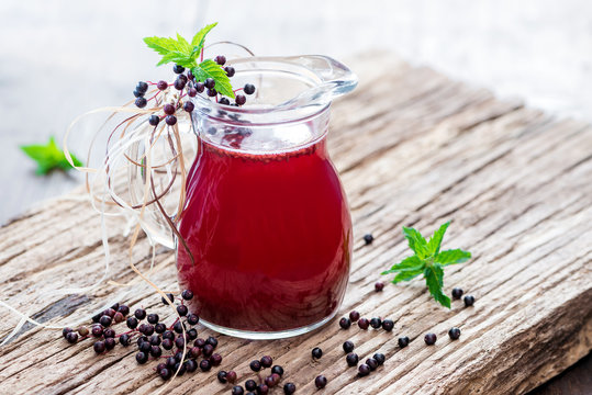 Produkte aus Holunder - Haolunderbeeren - Sambucus - Holler - Holder