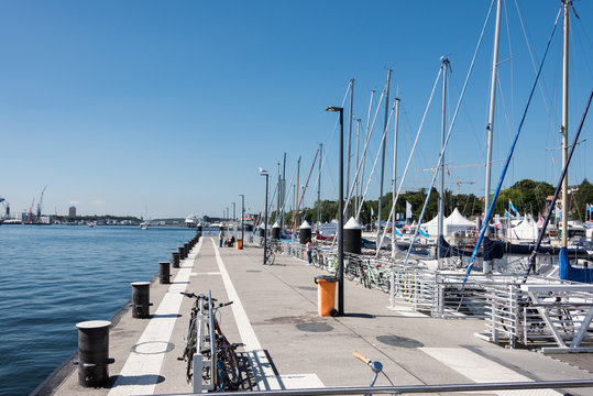 Bl&uuml;cherbr&uuml;cke an der Kiellinie
