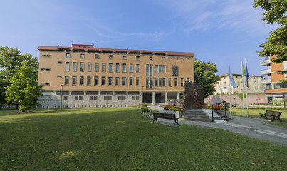 Fototapeta na wymiar Pordenone, Tribunale e parco