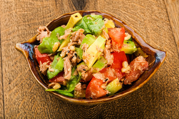 Tuna and avocado salad