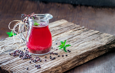 Produkte aus Holunder - Haolunderbeeren - Sambucus - Holler - Holder