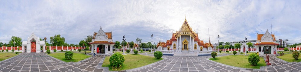 Fototapeta na wymiar 360 Panorama of Wat Benchamabophit Dusitwanaram public landmark in Bangkok / circle panorama of Thai temple public landmark