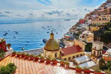 Afwasbaar Fotobehang Positano strand, Amalfi kust, Italië Positano, mediterraan dorp aan de kust van Amalfi, Italië