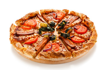 Pizza with beacon and vegetables