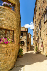 alley in the historic town of Volterra, tuscany, italy - 165331754