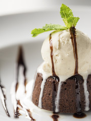 Chocolate fondant with ice cream