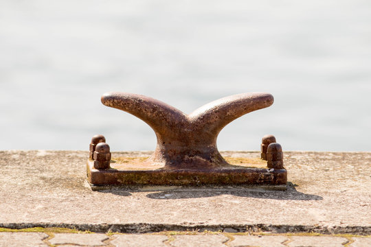 Belegklampe am Hafen