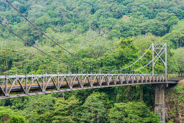 Fototapeta na wymiar Suspension bridge in Costa Rica