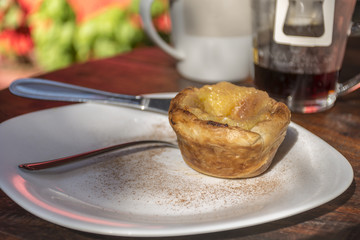PASTEL DE NATA E CAFE