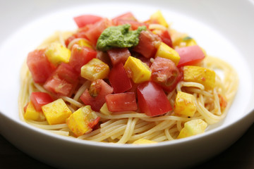 トマトとズッキーニのパスタ／Spaghetti of the fresh tomato