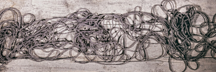 Panorama, grauer Wollschnüre, Schnur auf Holz, Textilverarbeitung