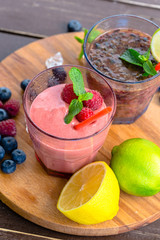 Berry Smoothie with Mint, Blueberry and Raspberry