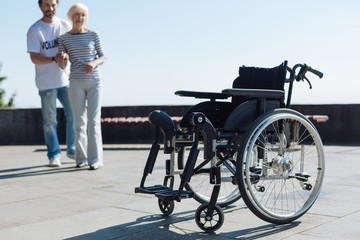 Obraz premium Mądra zmotywowana dama czująca wsparcie