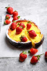 Cheesecake with strawberries