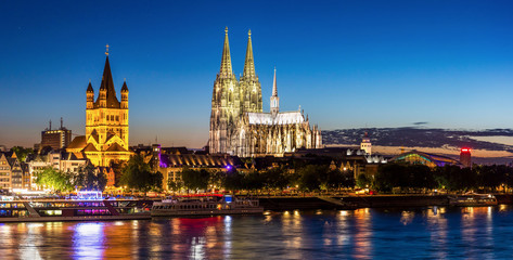 Fototapeta na wymiar Cologne Cathedral River Rhine