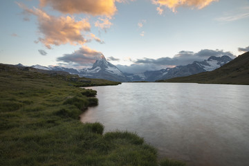 Fototapeta na wymiar Ausblick auf die Diva der Alpen – das Matterhorn