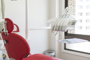 Interior de una Clínica Dental con herramientas de trabajo