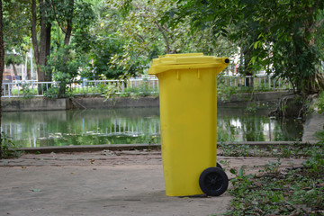 Fototapeta na wymiar Trash in the park