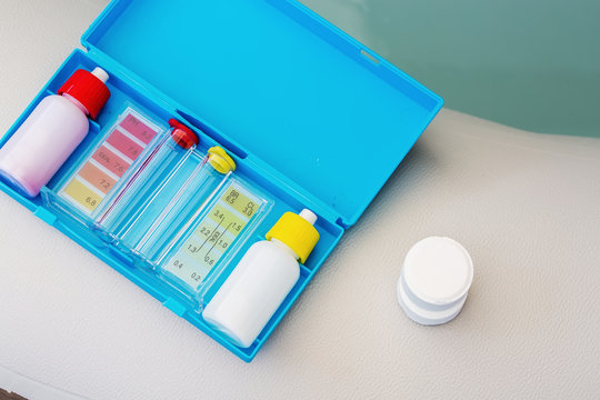 Kit of Ph chlorine and bromide test for water quality test of jacuzzi or pool