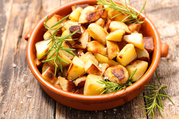 roasted potato with rosemary
