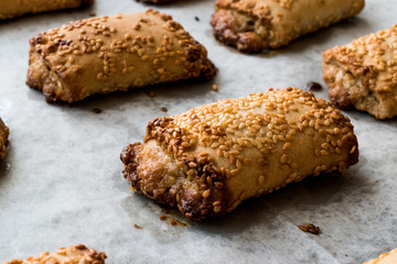 Pastries with Tahini and Sesame / Tahinli Corek