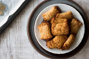 Pastries with Tahini and Sesame / Tahinli Corek