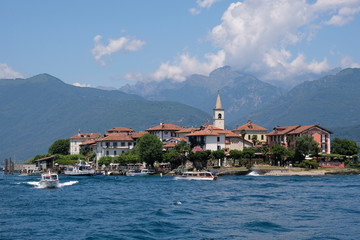 Fototapeta na wymiar Isola del Pescatori Lago Maggiore