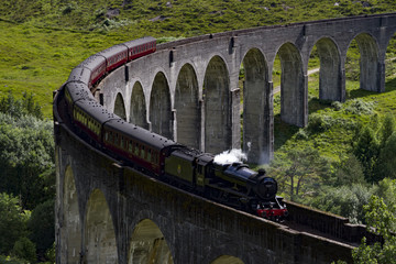 Jacobite train drives across the Glenfinnan viaduct
