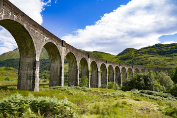 Fototapeta na wymiar Glenfinnan Viaduct from below