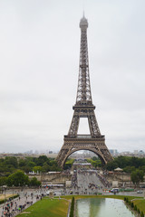 Fototapeta na wymiar Panorama con Torre Eiffel Parigi