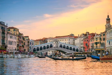 Fotobehang Rialto Bridge in Venice, Italy © f11photo