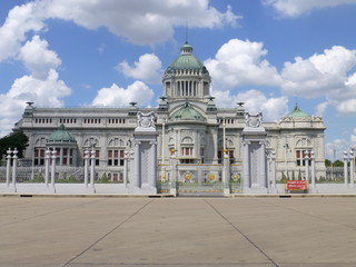 Obraz premium アナンタ・サマーコム宮殿(旧国会議事堂)