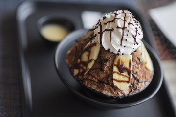 Caramel and chocolate cake and Banana