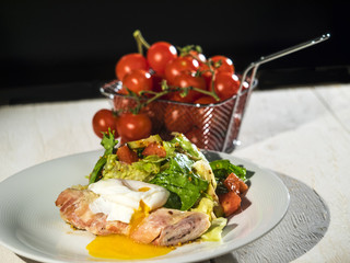 Fresh salad with roll