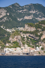 Malowniczy widok kurortu Atrani w południowych Włoszech