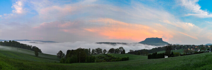 Panorama Sächsische Schweiz mit Lilienstein © Henry Czauderna