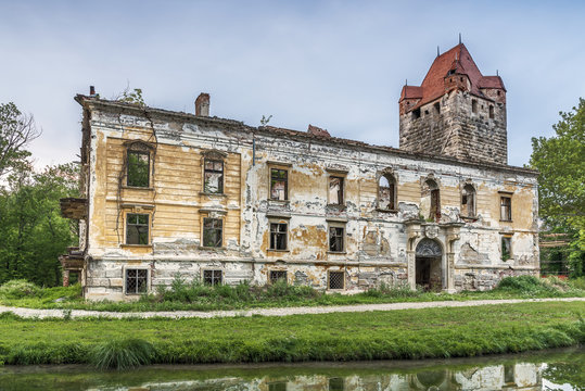 Ruins of Castle Pottendorf