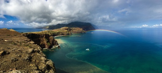 Fototapeta na wymiar Madeira Ponto de Rosto Portugal Regenbogen, Madeira Ponto de Rosto Portugal Rainbow