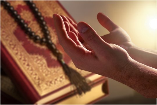 Man pray.