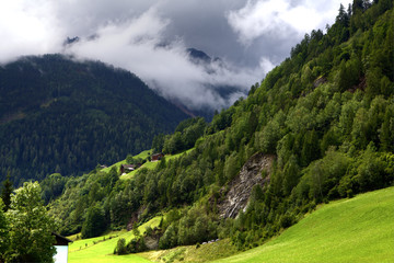Fototapeta na wymiar Gewitterwolken Alpen
