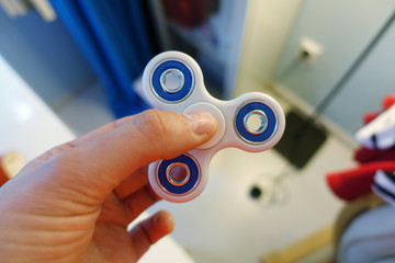white fidget spinner