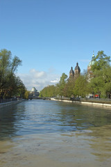 lukaskirche in münchen und isar