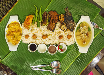Authentic Filipino Style Seafood Boodle Fight