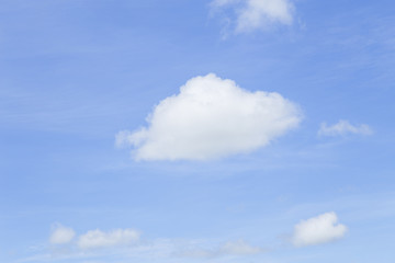 Obraz premium Blue sky with beautiful clouds.