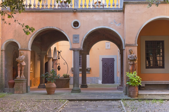 Toskana-Impressionen, schönes Palazzo