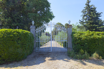 Toskana-Impressionen, schönes Gartentor