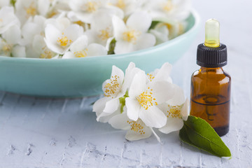 essential jasmine oil