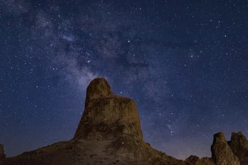 Fototapete Rund Milky Way rising at Trona Pinnacles in California desert at twilight © kgrif